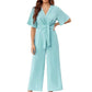 👗 50% DE RÉDUCTION 💃 Combinaison élégante à col en V & jambes larges pour femme, avec ceinture nouée – Fluide, flatteuse & parfaite pour les mariages, les vacances ou les soirées chic 🌸