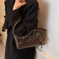 👜 60% DE RÉDUCTION! ✨ Sac d'Épaule Vintage en Cuir PU – Intérieur Spacieux, Robuste & Parfait Pour Le Quotidien 🌸