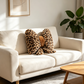 🐆🛒 -50% ! 🎠Coussin Léopard à Nœud – Fourrure Synthétique, Coton PP Haute Résilience & Design Ergonomique